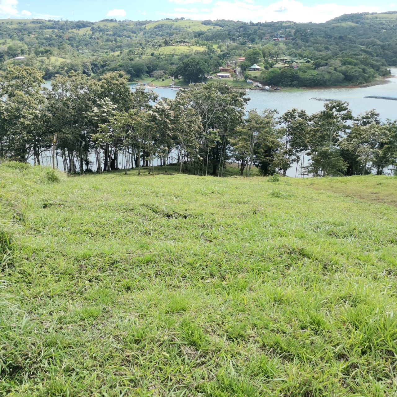 Spectacular, 5000m2, Lake View, LAKE ACCESS Lot in Tronadora!  photo 7