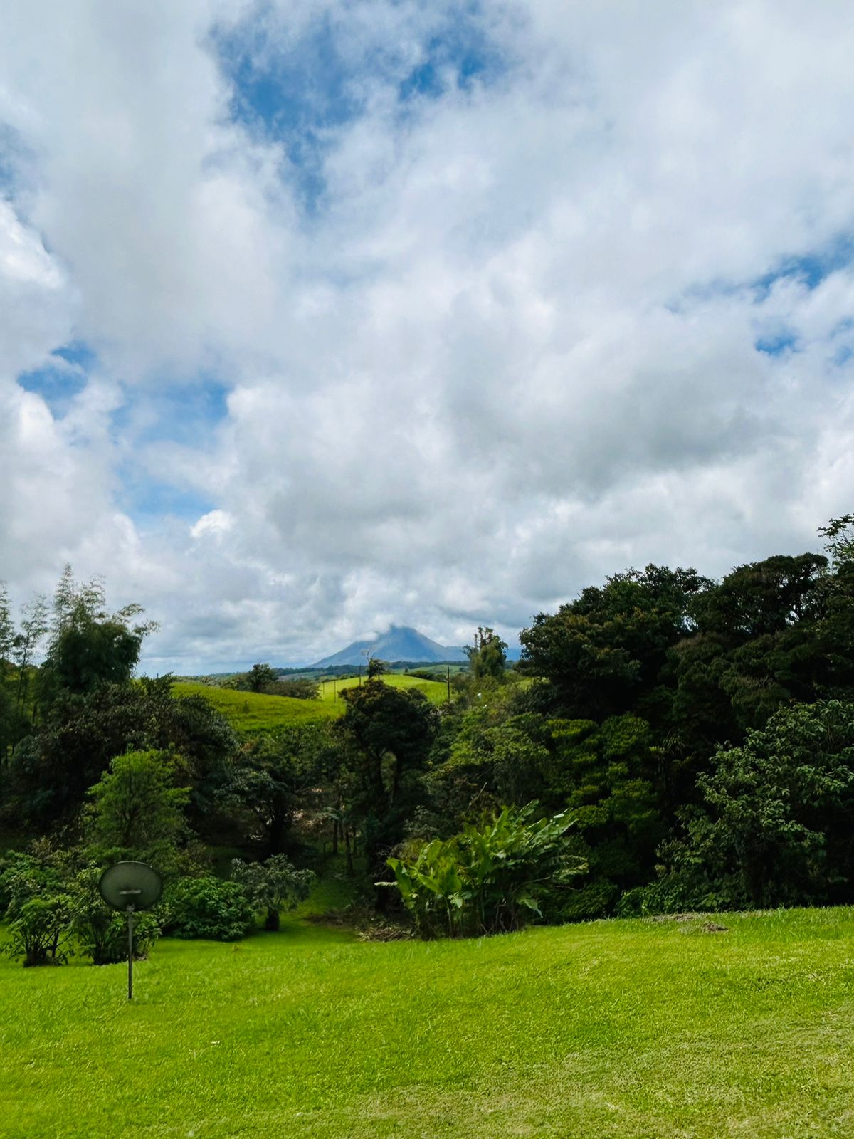 Furnished Loft Home with Jacuzzi and Panoramic Lake & Volcano Views photo 25