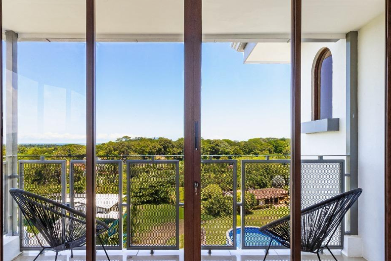 Elegant Furnished Home with Pool and Rancho Near the Beach  photo 11