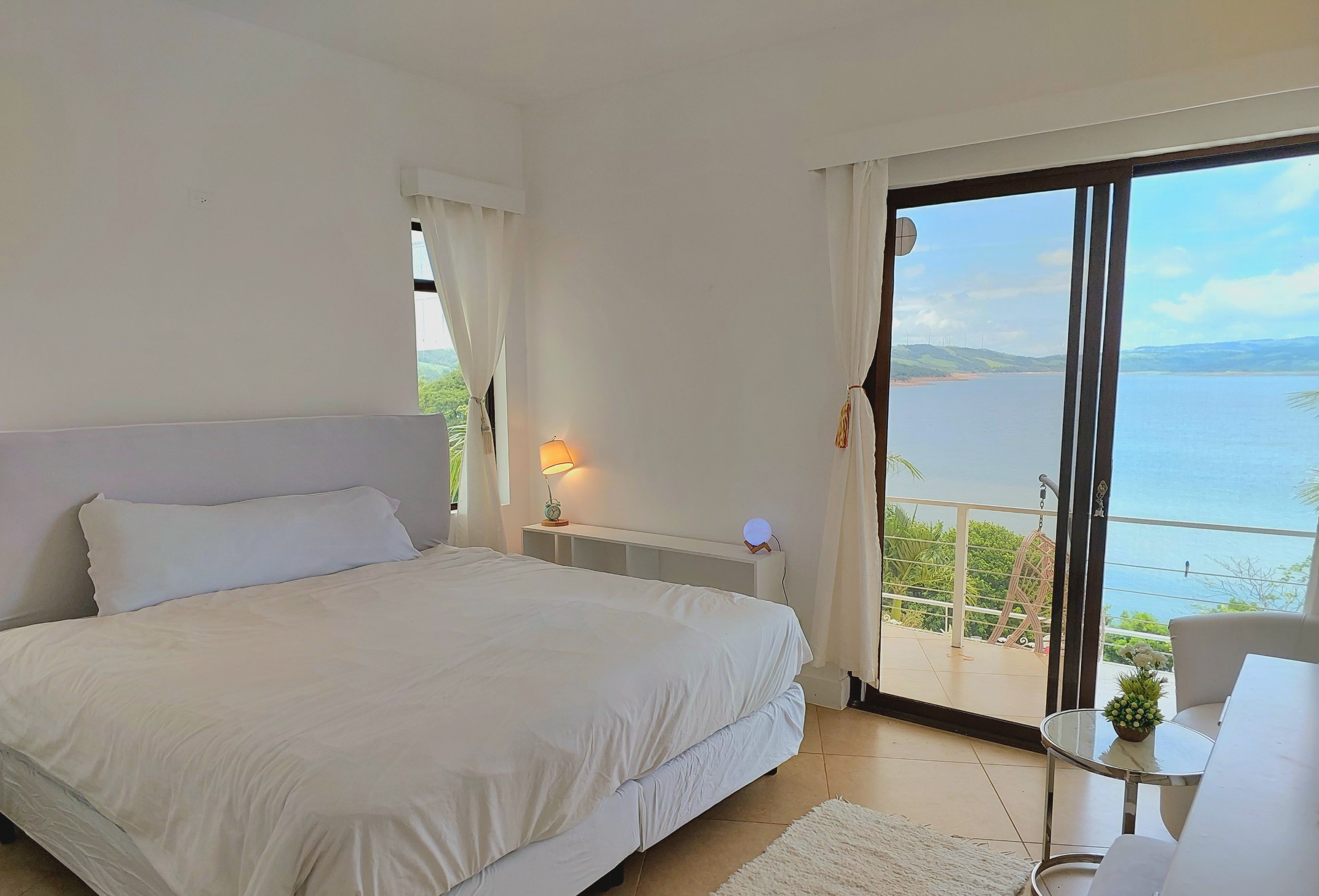 Luxury 7.41 Acre Estate 13 BD 10 BA w/ beautiful views of Lake Arenal & the Volcano  photo 32