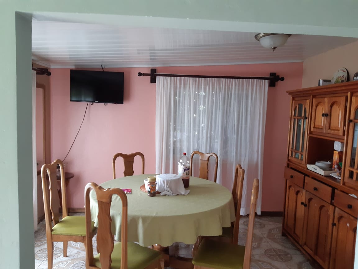 Lovely 4-Bedroom, 1-BA Tico House + Rancho with ½ BA in Tronadora  photo 8