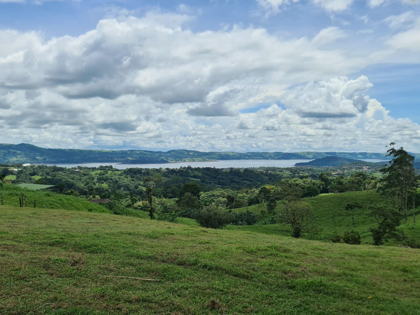 81,500 m2 (20.13 Acre) Lot with Lake and Volcano View in Nuevo Arenal photo 6
