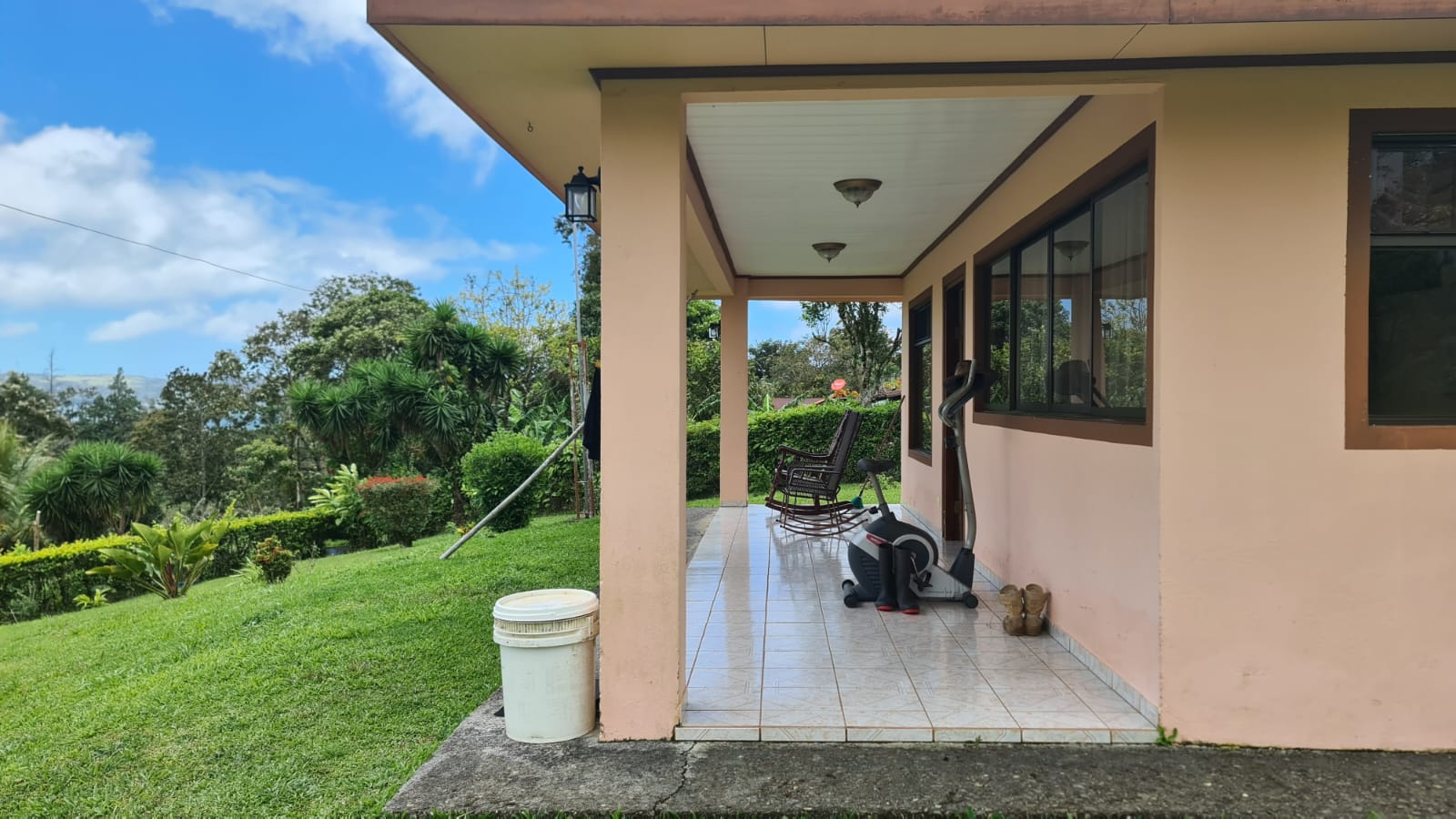 Beautiful, LAKE ACCESS property in Parcelas Santa Maria, Nuevo Arenal  photo 8