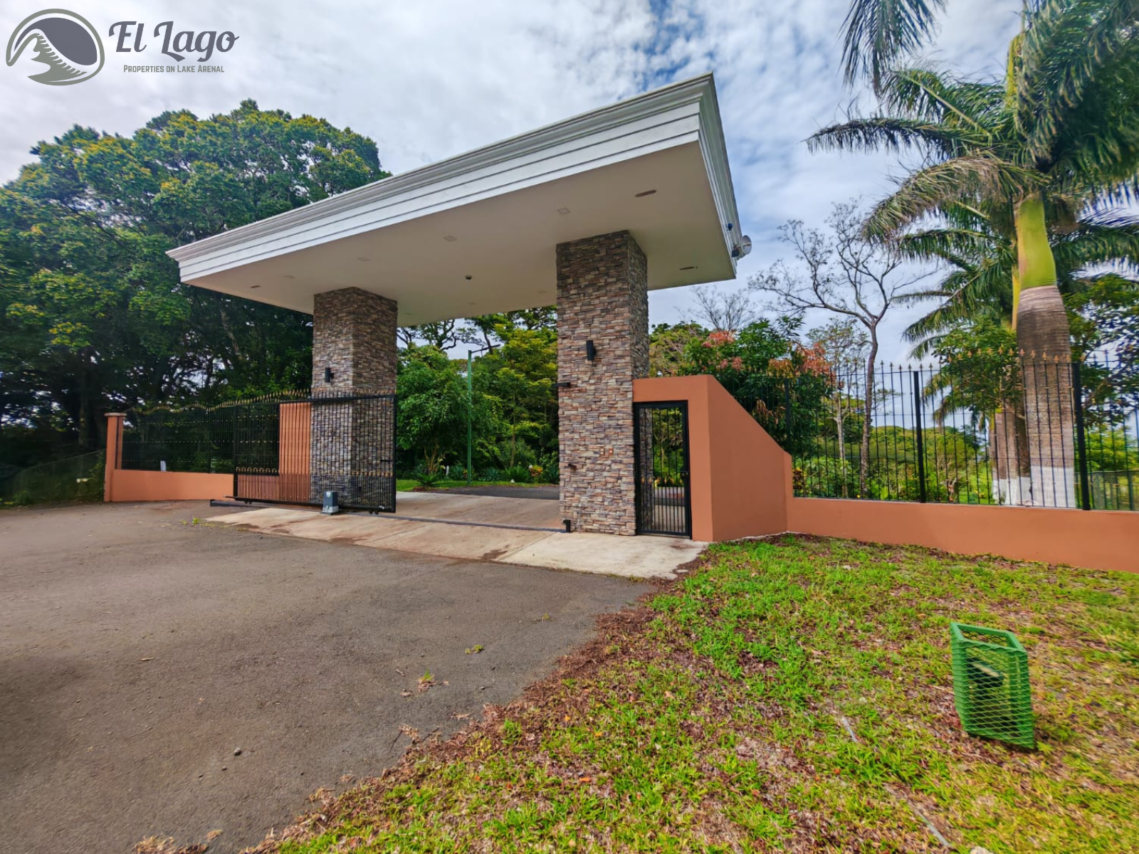 Luxury Estate w/ 8 BD, 9 BA, Private Forest, and Development Potential photo 109