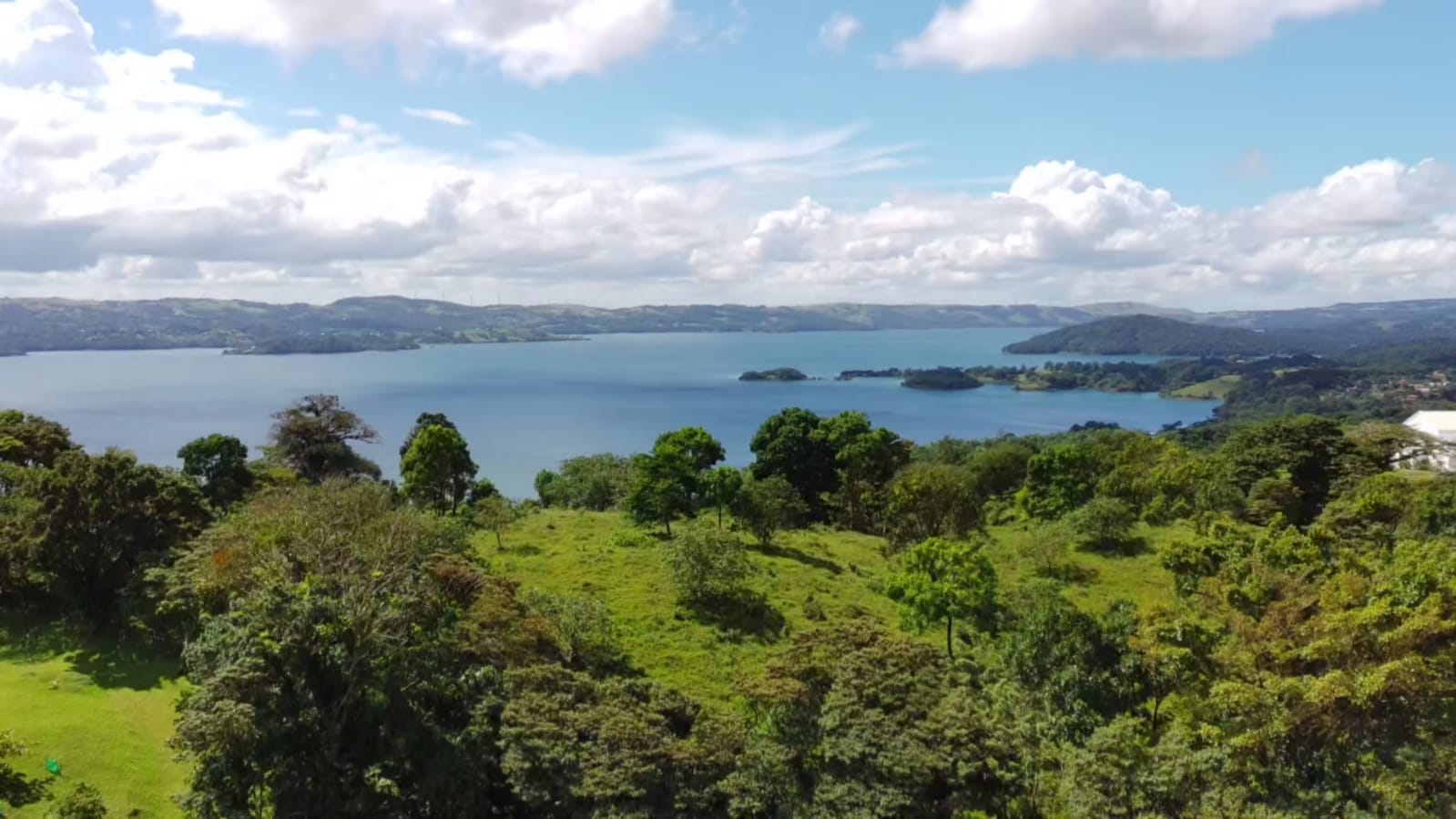 Beautiful Furnished Home 2BD 2.5 BA w/ Lake View in Nuevo Arenal photo 31