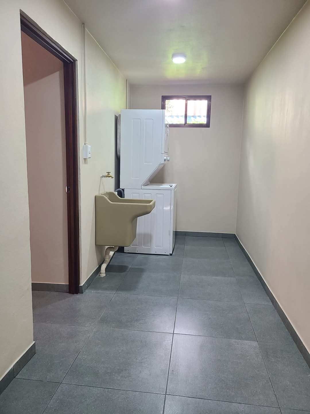 Charming Home 2BD 1BA in a Quiet Neighborhood Near Lake Arenal Park  photo 15