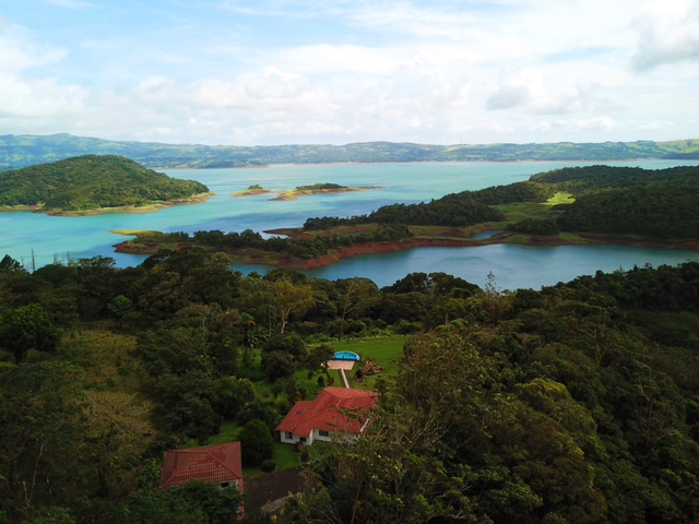 Beautiful 3 BD 2 BA Home in a 8 Acre Lot with Pool and Lake View photo 27