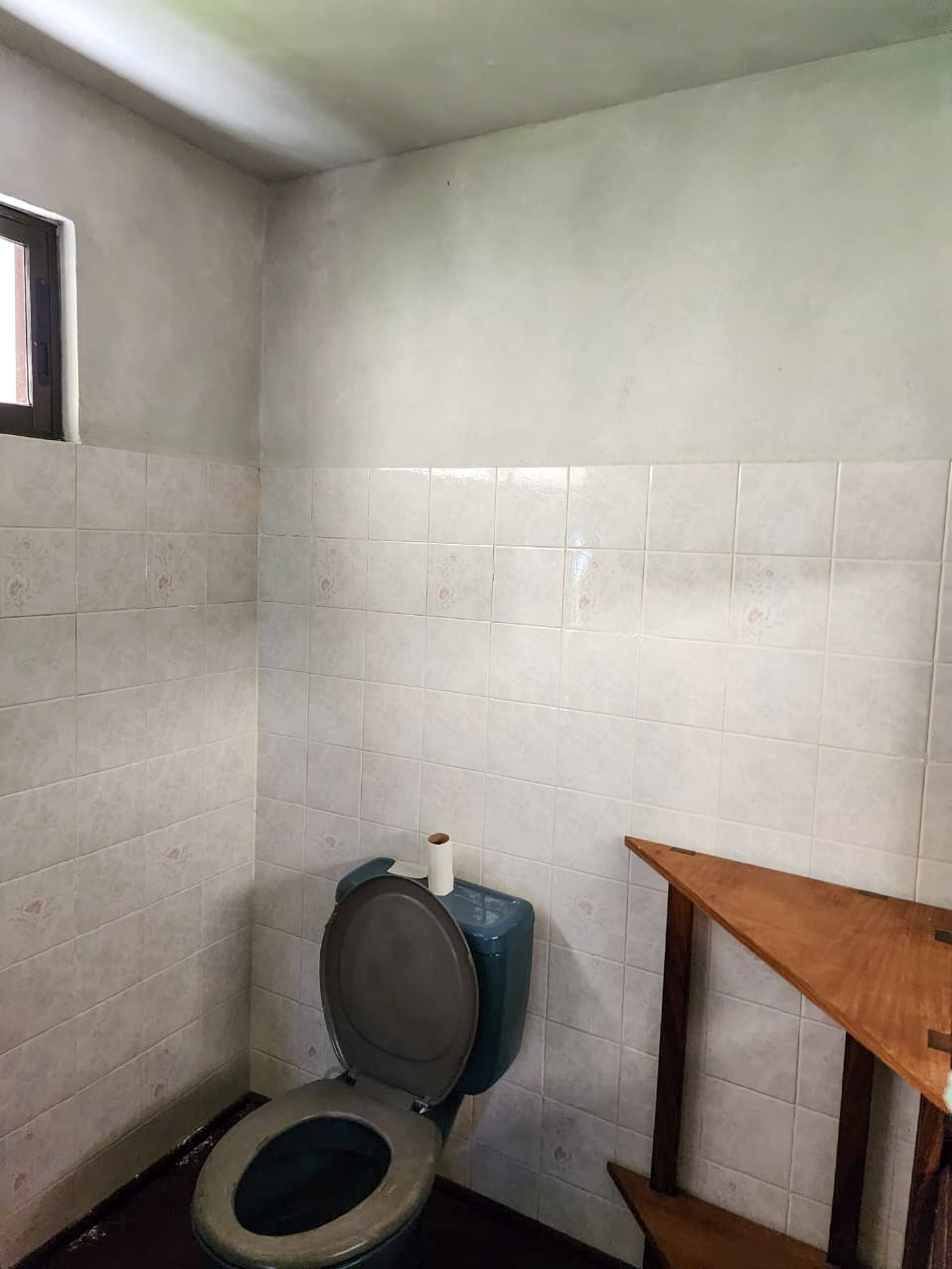 Lake view Residence 6 BD/5BA with Commercial Opportunity photo 17