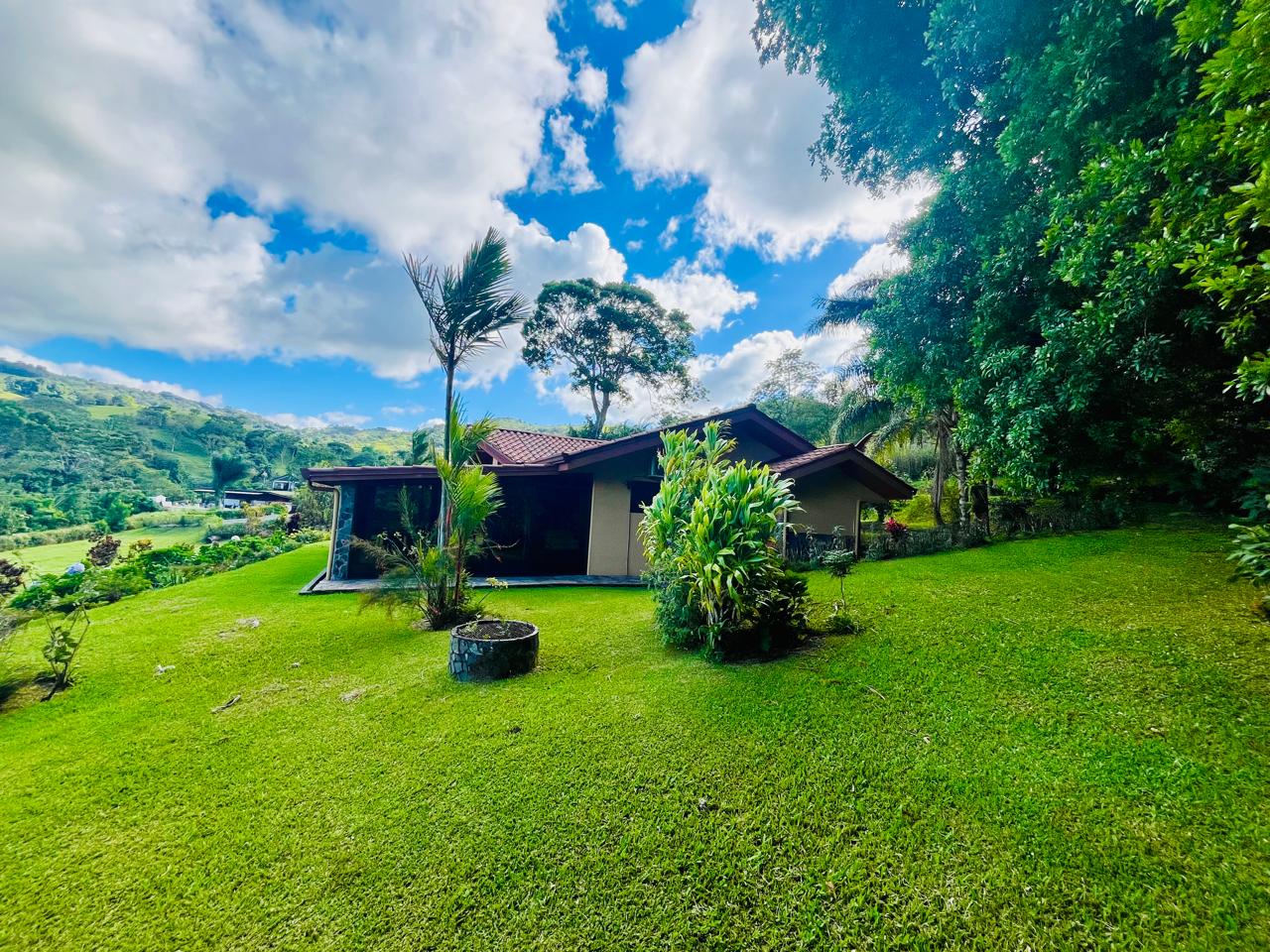 Beautiful Lake & Volcano View Home in Gated Community – Fully Furnished  photo 38