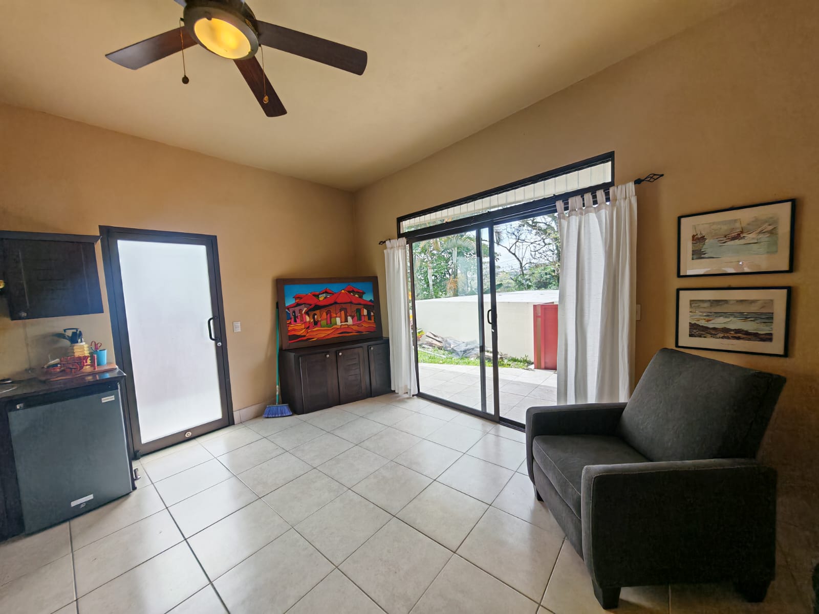 Charming 2BR Home + 1BR Casita on 1,000 m² Lot with Volcano & Lake Views photo 42