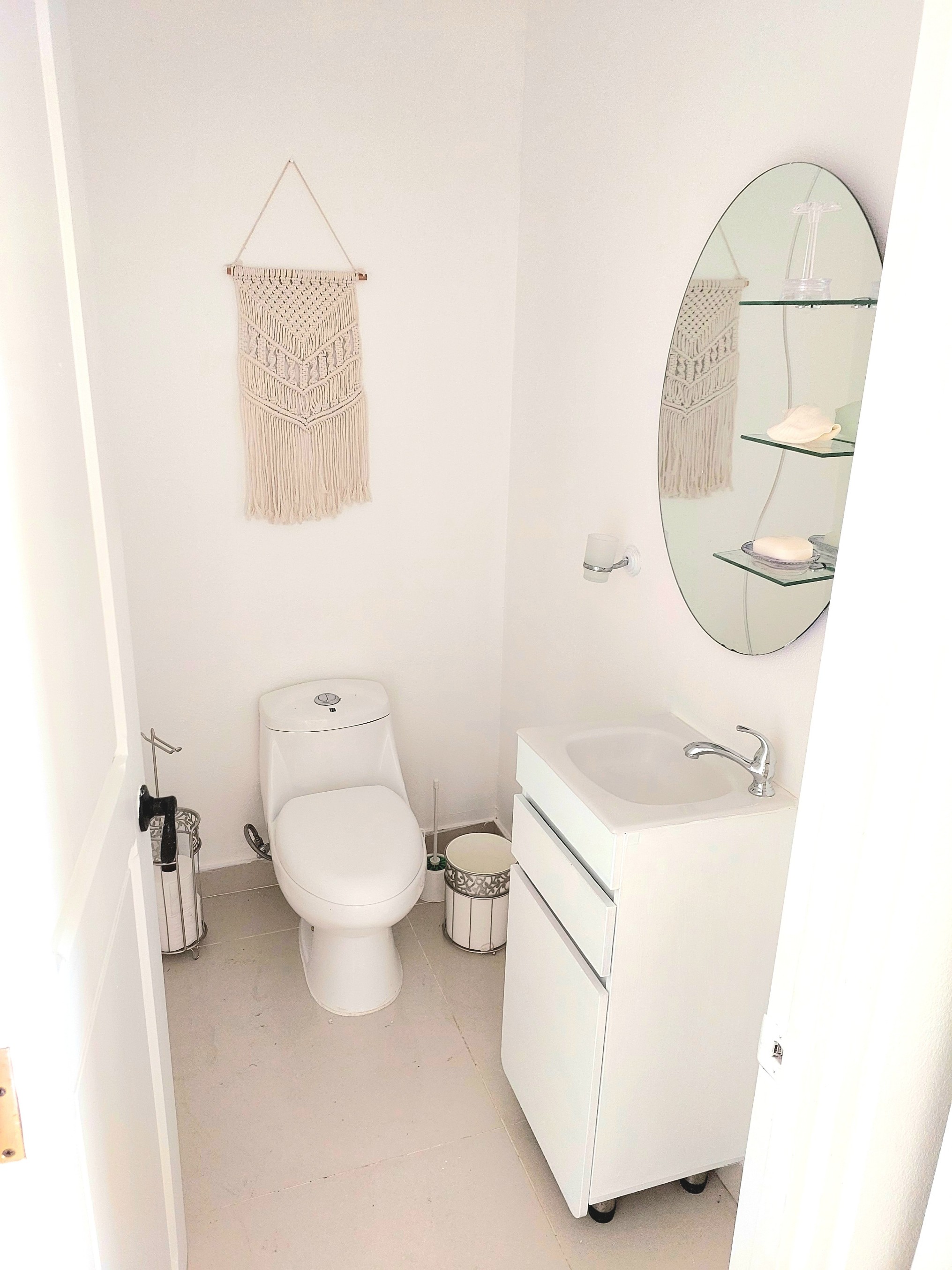 Luxury 7.41 Acre Estate 13 BD 10 BA w/ beautiful views of Lake Arenal & the Volcano  photo 40