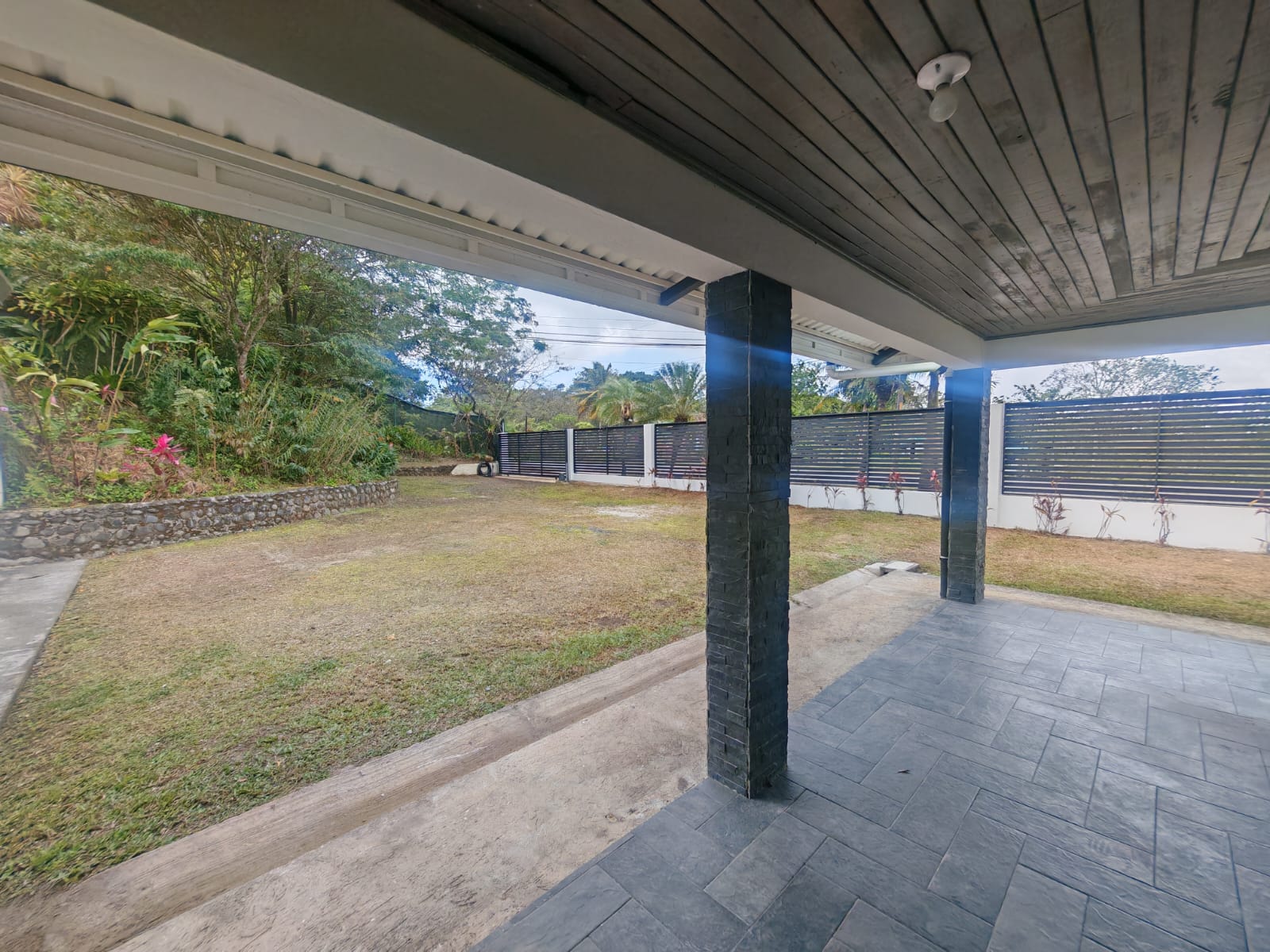 Spacious & Stylish Home 3BD 2BA + Apartment, Fully Furnished In Tronadora photo 6