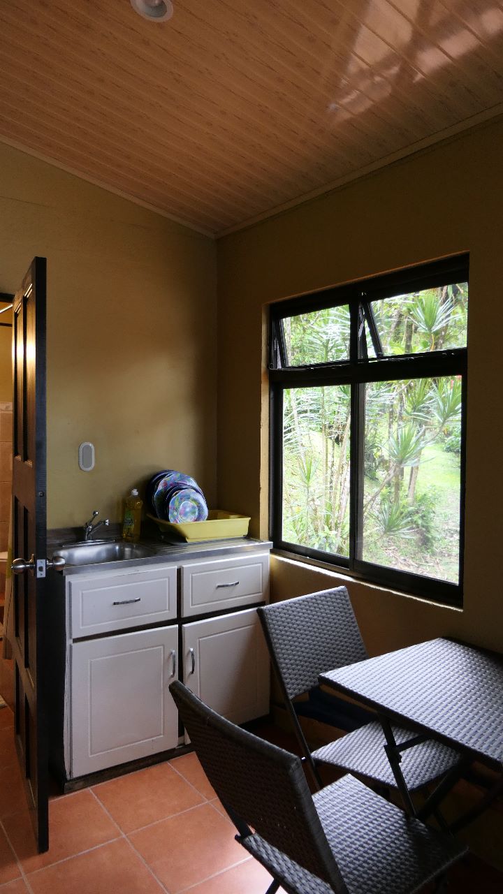 A very unique 1 Bedroom/1 Bathroom Boat House with lake access photo 6