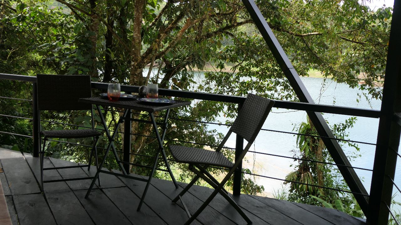 A very unique 1 Bedroom/1 Bathroom Boat House with lake access photo 14