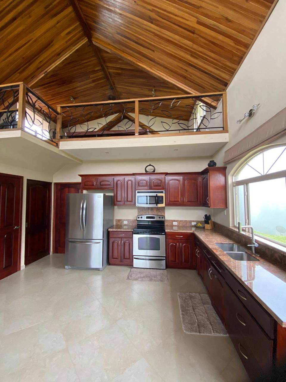 Furnished Loft Home with Jacuzzi and Panoramic Lake & Volcano Views photo 7