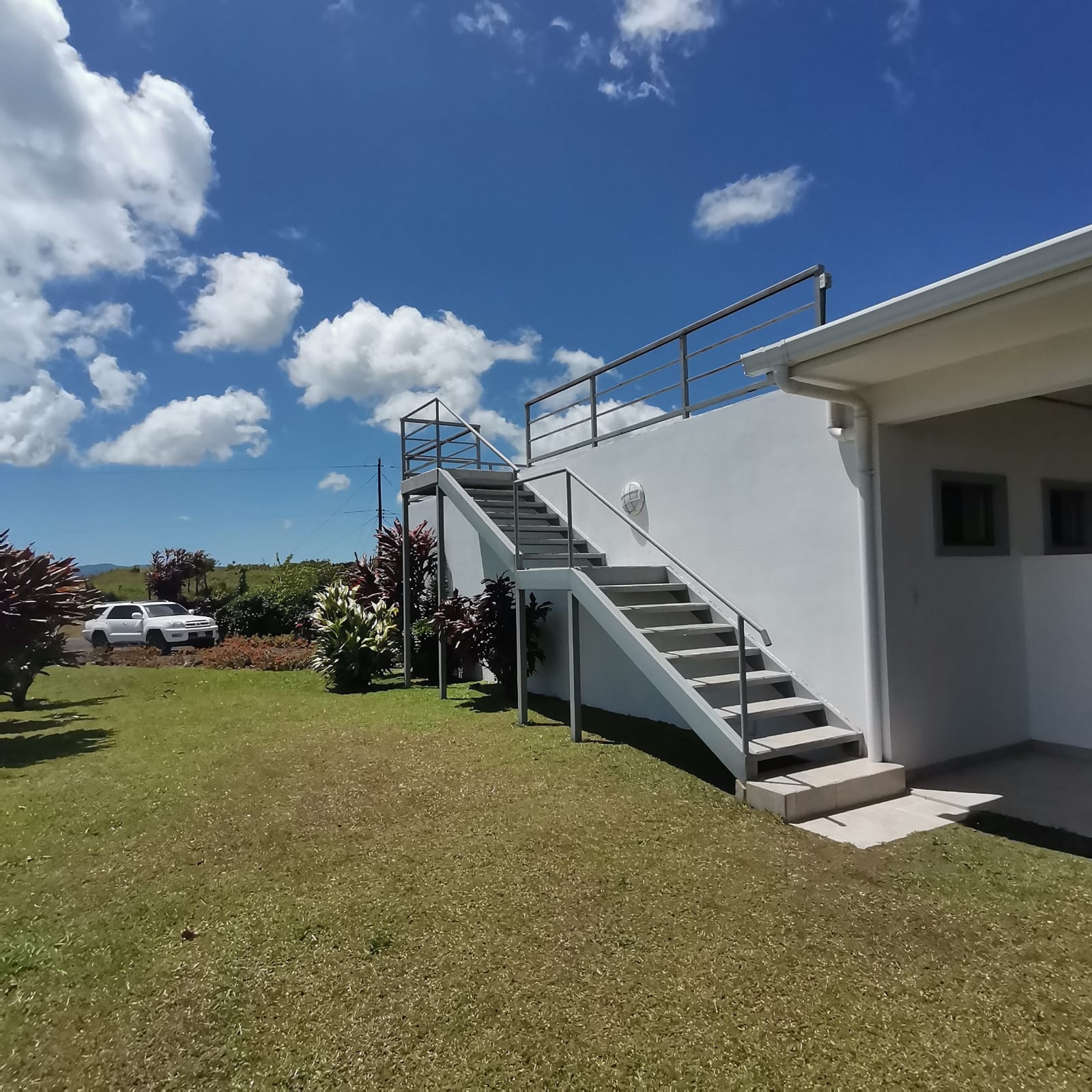 Beautiful, 3 bedroom, 3.5 bathroom, Mountain Top Home in Gated Community photo 6