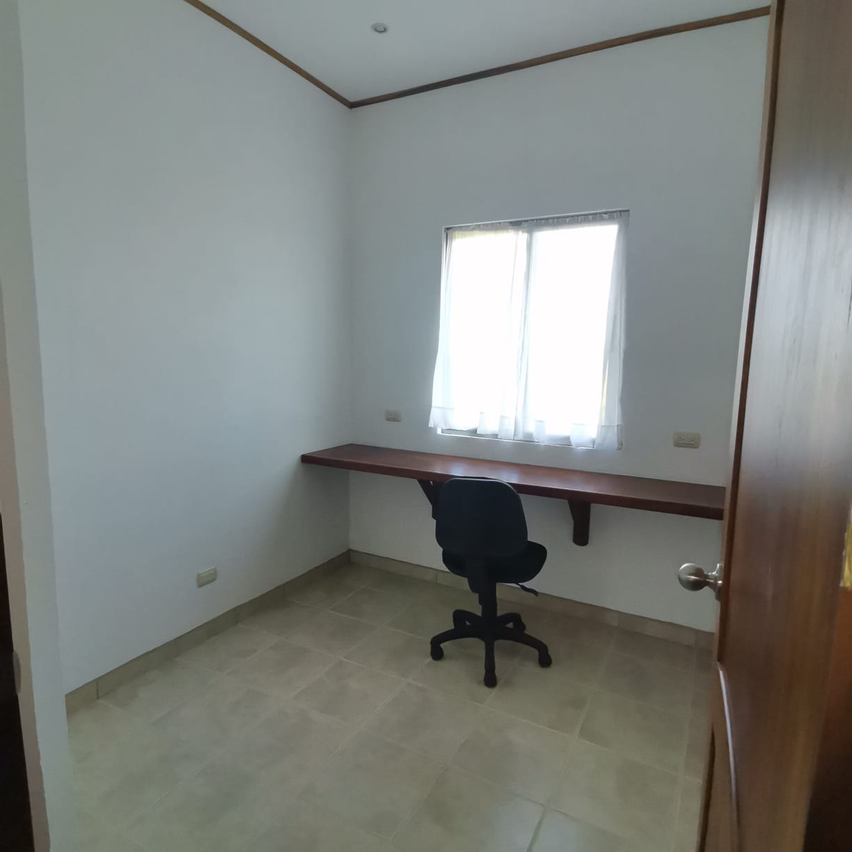 Beautiful, 3 bedroom, 3.5 bathroom, Mountain Top Home in Gated Community photo 45