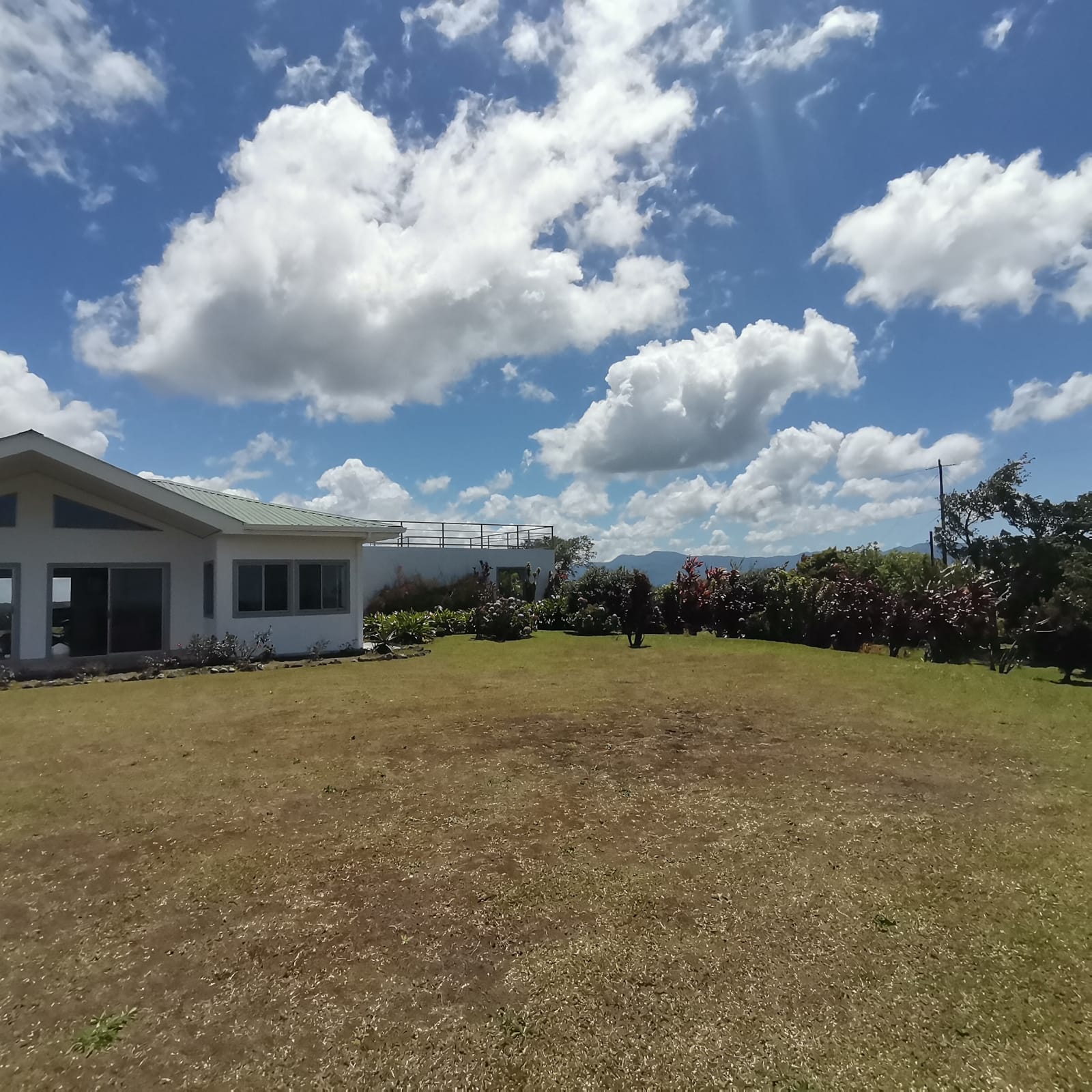 Beautiful, 3 bedroom, 3.5 bathroom, Mountain Top Home in Gated Community photo 14