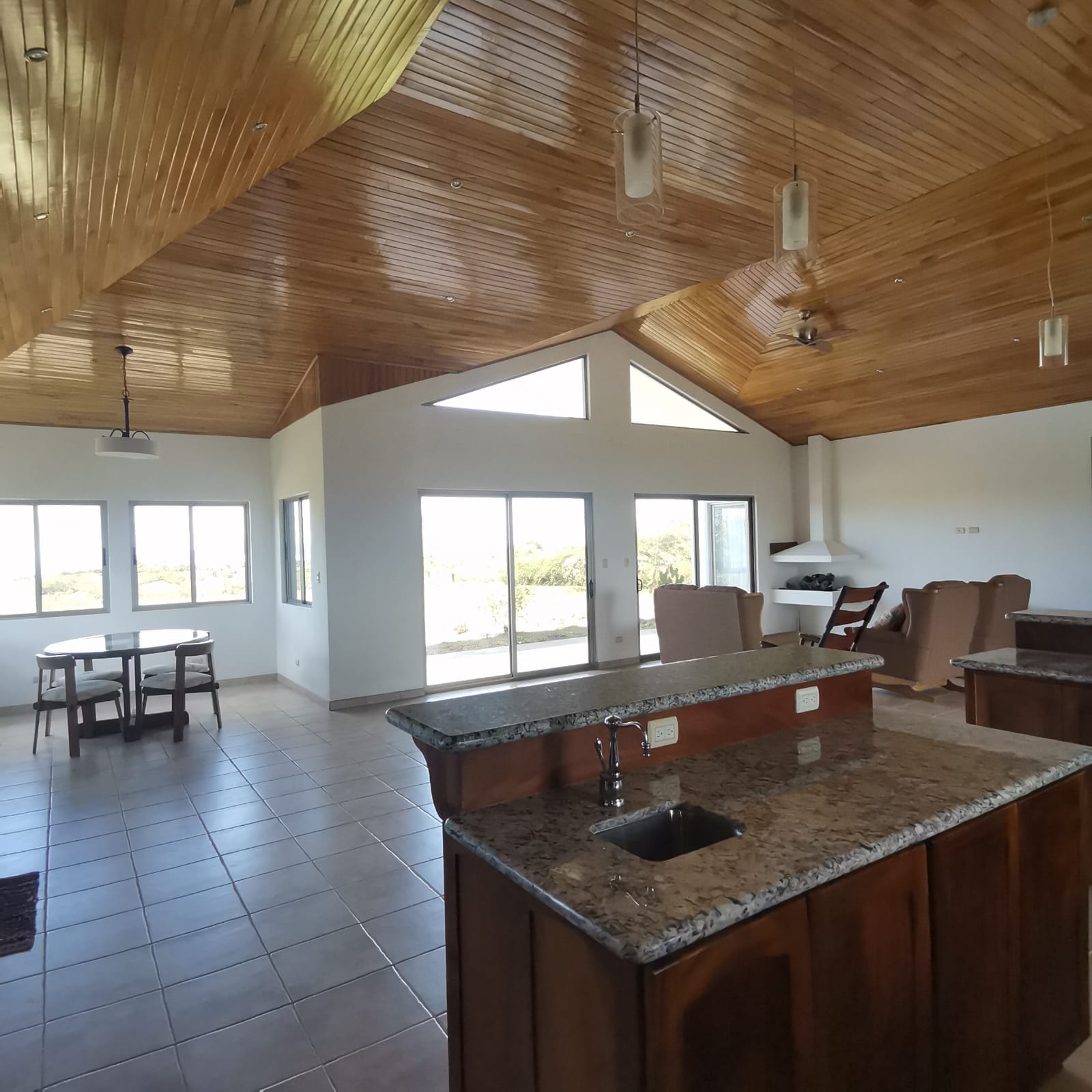 Beautiful, 3 bedroom, 3.5 bathroom, Mountain Top Home in Gated Community photo 59