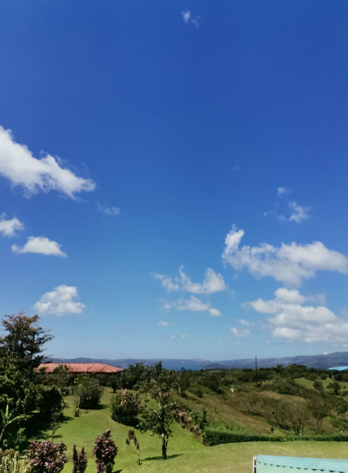 Beautiful, 3 bedroom, 3.5 bathroom, Mountain Top Home in Gated Community photo 10