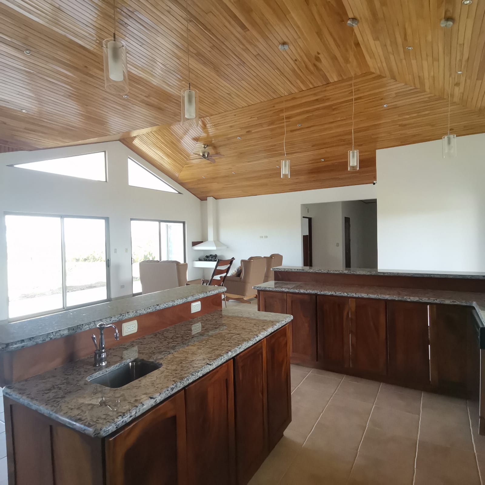 Beautiful, 3 bedroom, 3.5 bathroom, Mountain Top Home in Gated Community photo 61