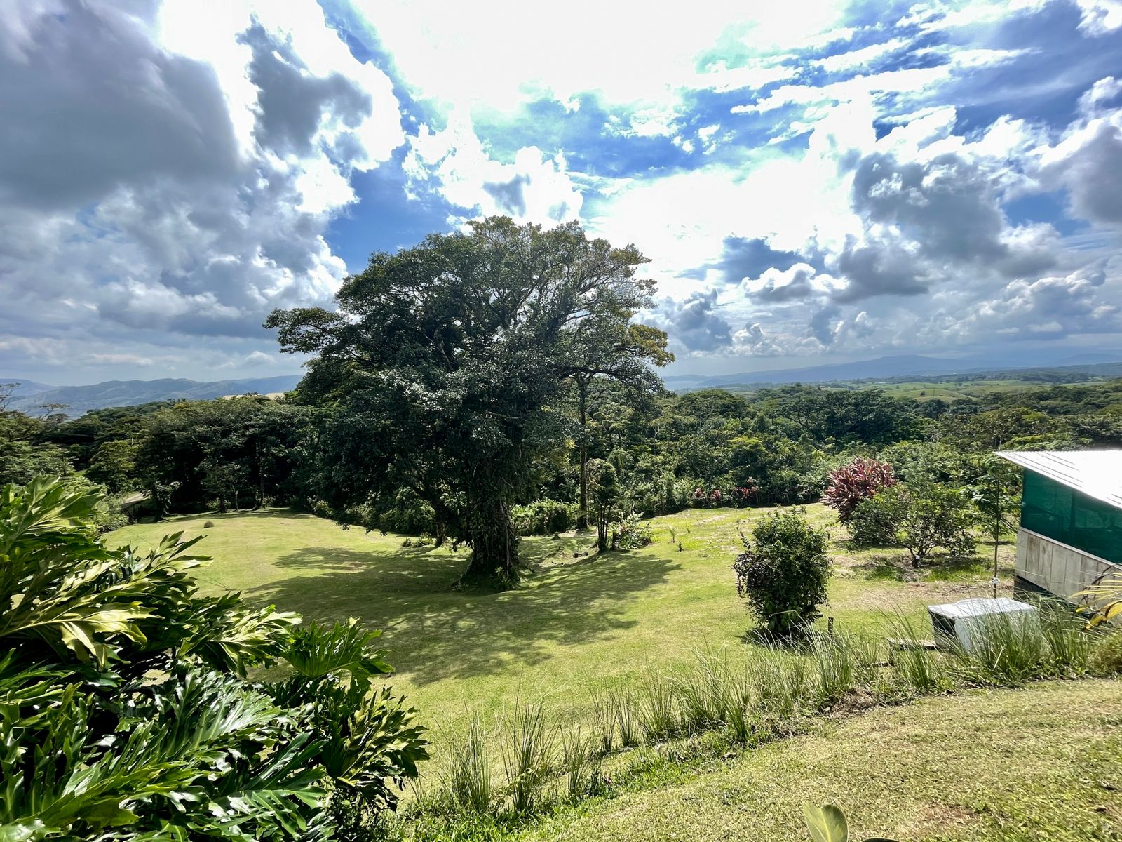 Mountain Top, Solar Powered, 3 bedroom Home in Nuevo Arenal  photo 24
