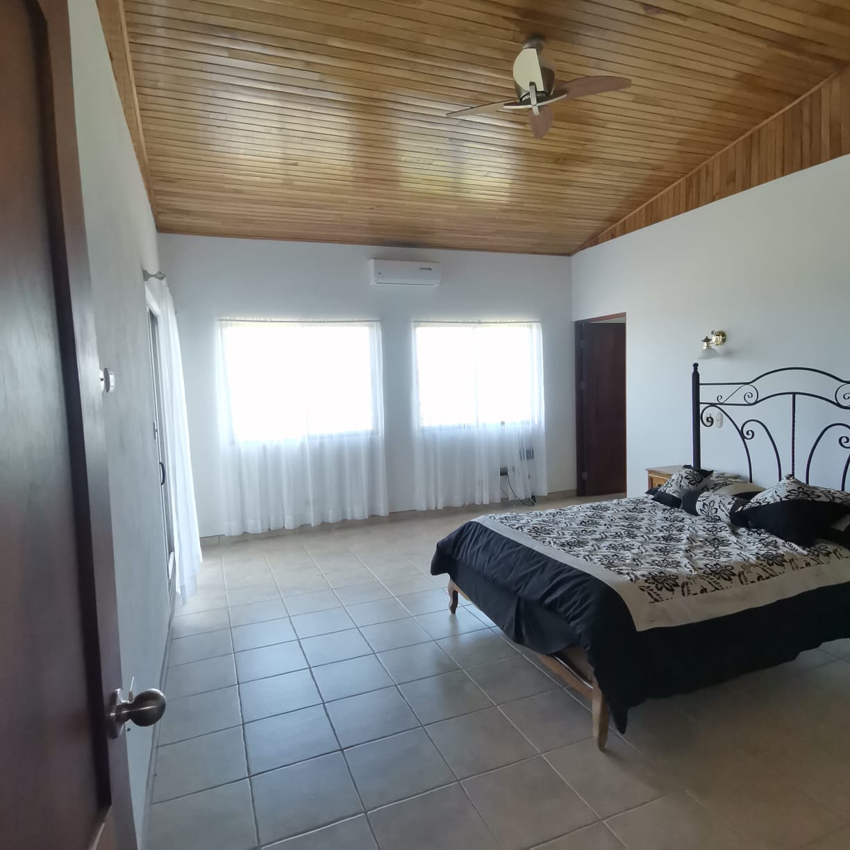 Beautiful, 3 bedroom, 3.5 bathroom, Mountain Top Home in Gated Community photo 51