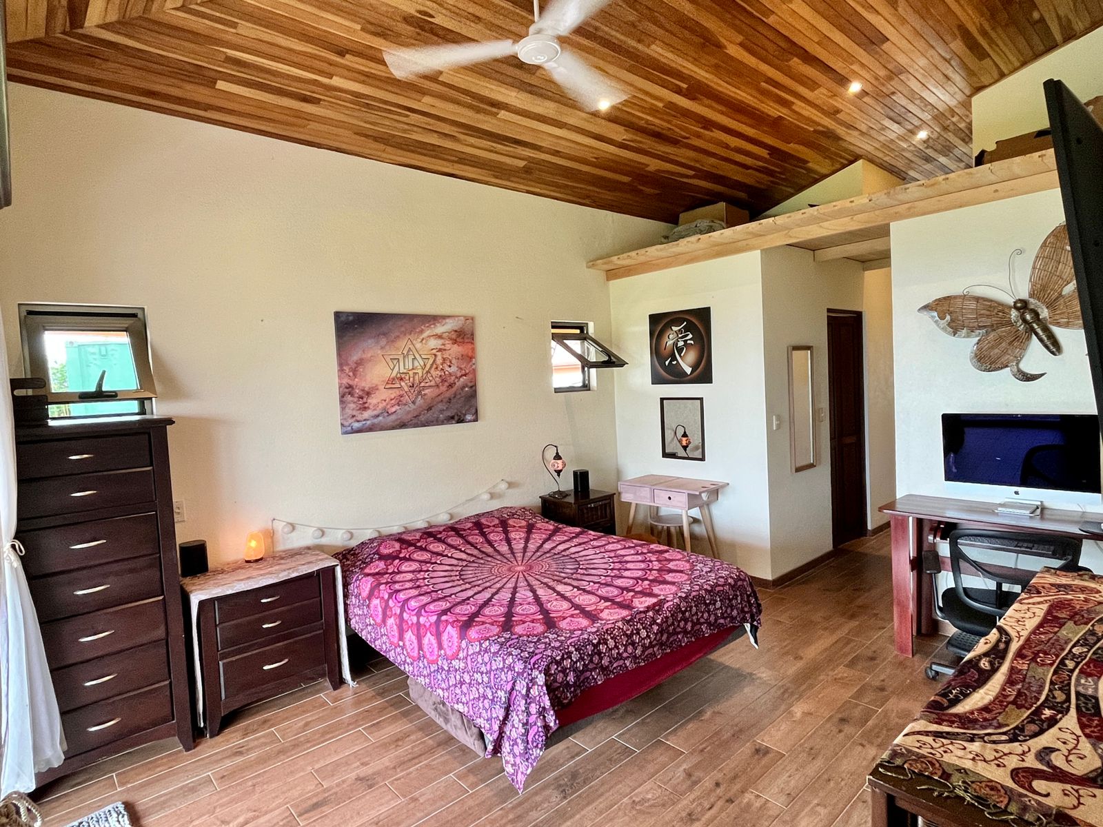 Mountain Top, Solar Powered, 3 bedroom Home in Nuevo Arenal  photo 14