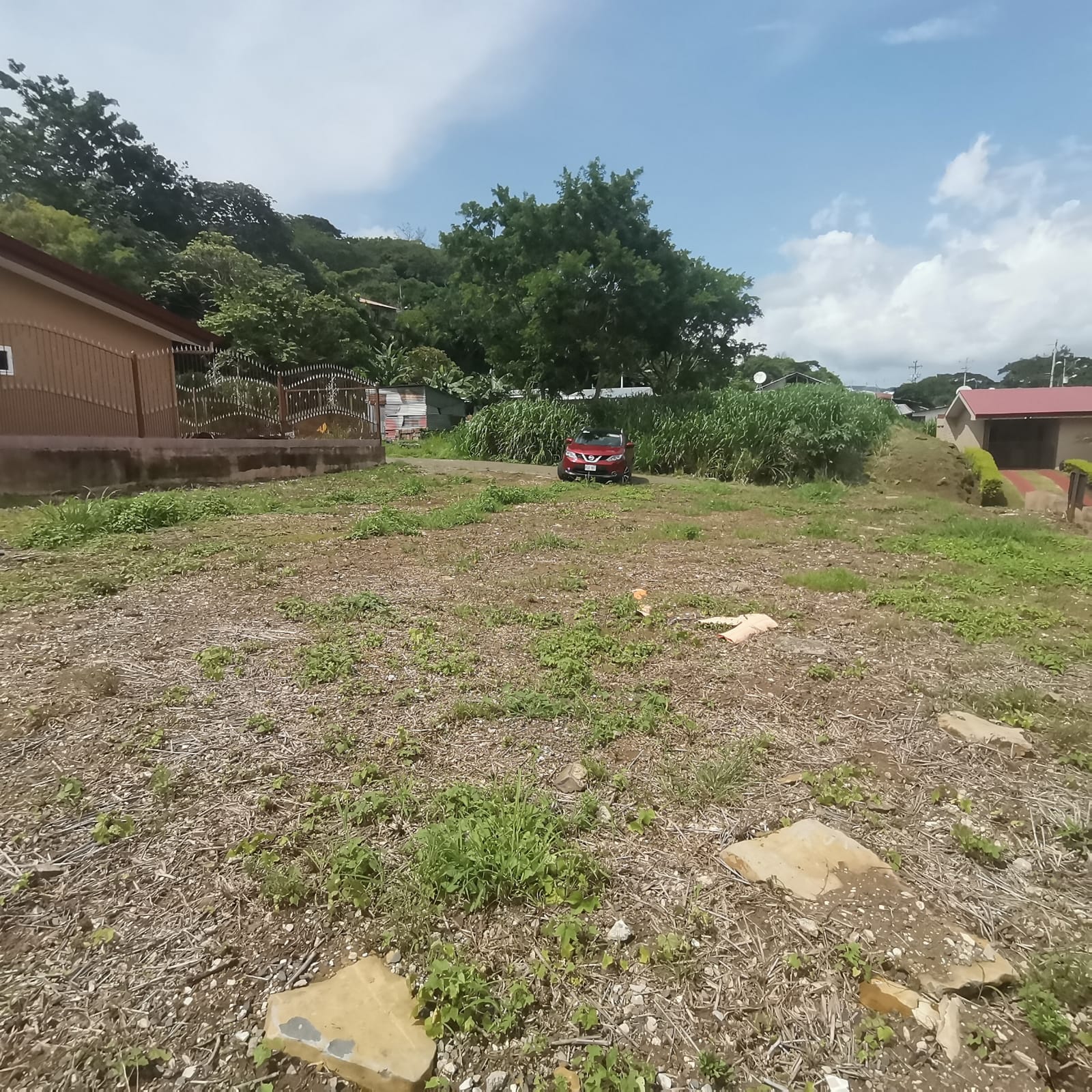 READY TO BUILD! 400 m2, Mountain and Jungle View Lot in Tilaran photo 11