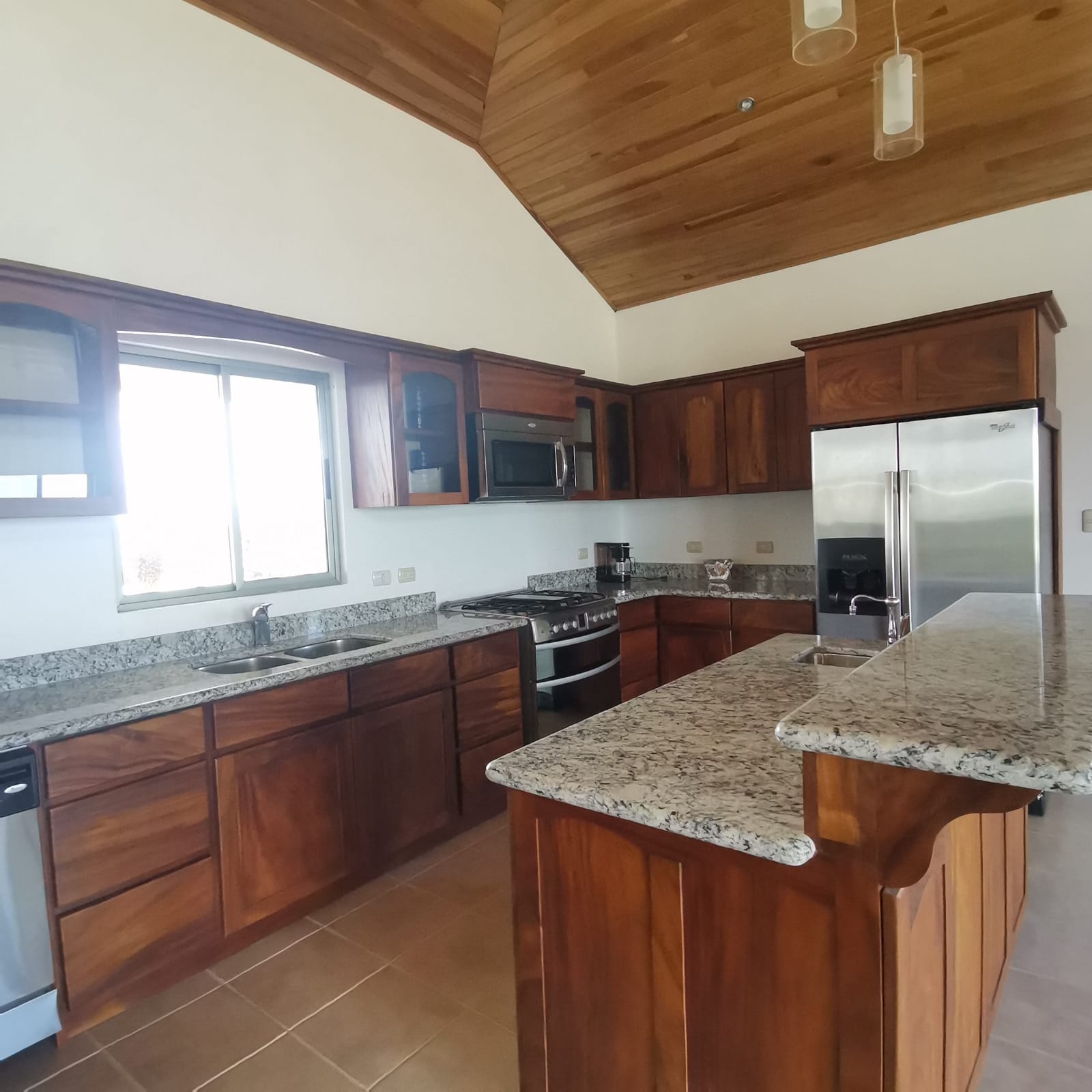 Beautiful, 3 bedroom, 3.5 bathroom, Mountain Top Home in Gated Community photo 58