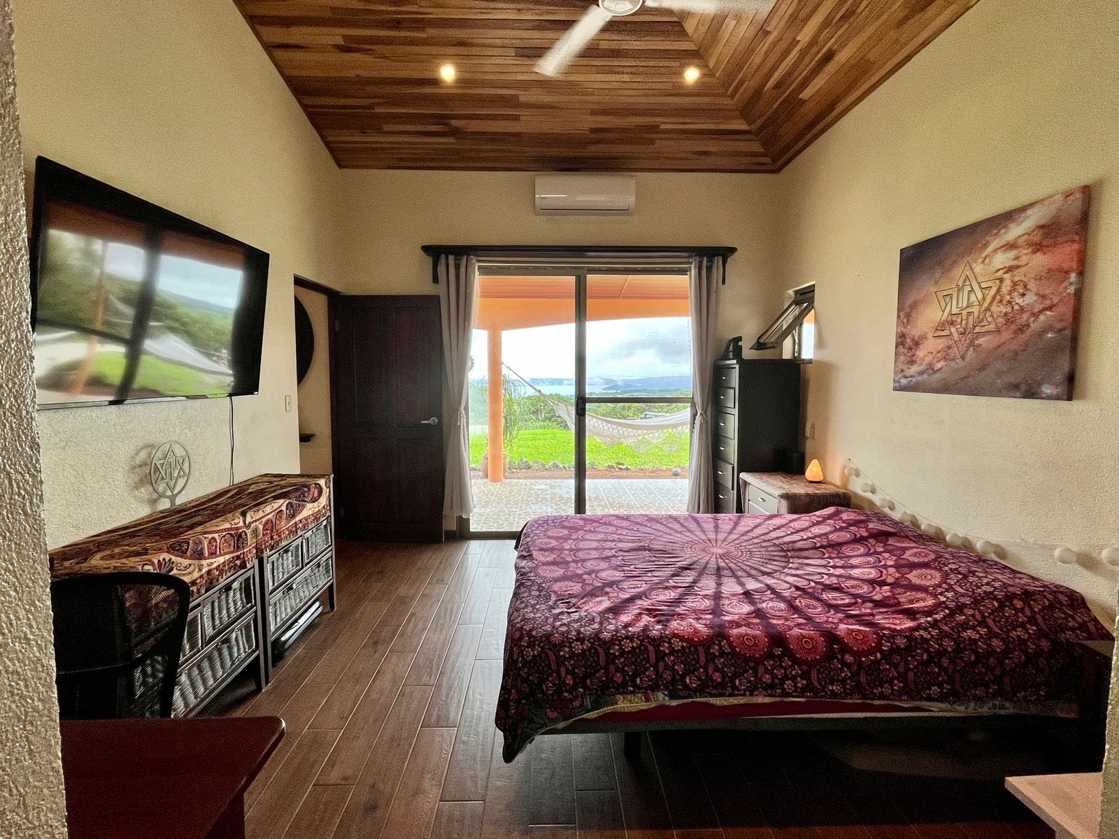 Mountain Top, Solar Powered, 3 bedroom Home in Nuevo Arenal  photo 15