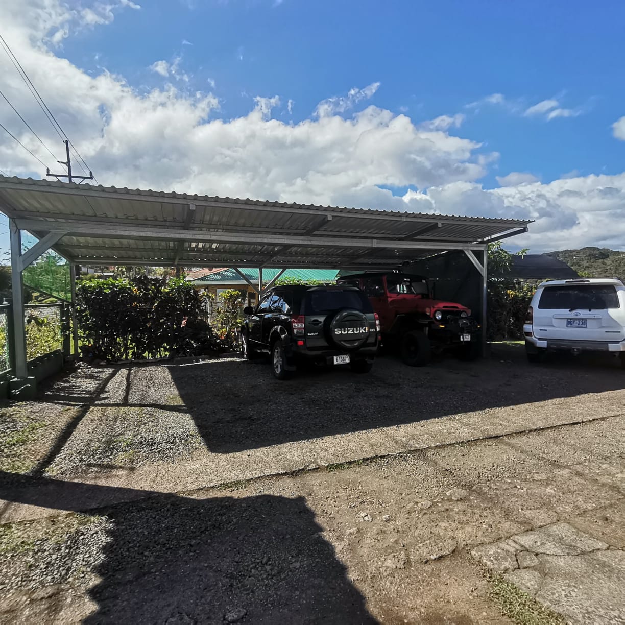 Lovely 2  Story Home + 2 Rental Cabins near Downtown Nuevo Arenal photo 36