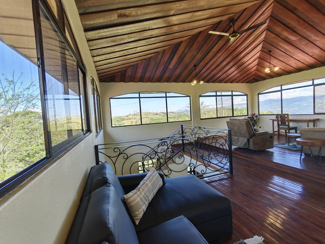 Gorgeous, 2 Story - 3 BD/2.5 BA Lake, Volcano and Mountain View House  photo 18