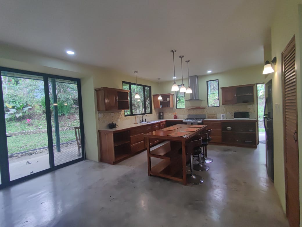 A Lovely, 2 Story, 2-bedroom, 2-bathroom Home Near Lake Arenal in Tronadora  photo 7