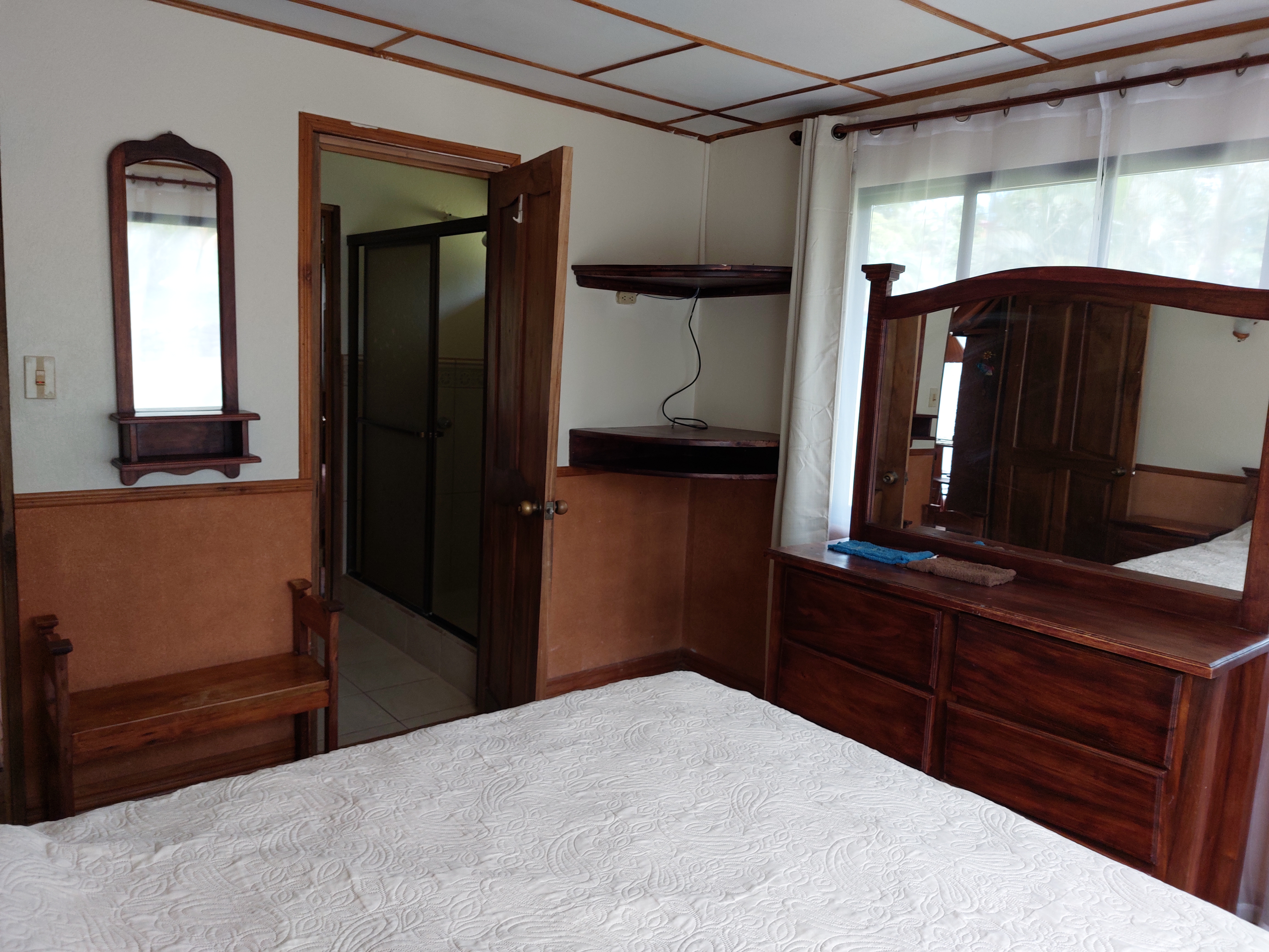 Beautiful 2 BD/2BA Cotagge + office, large enclosed backyard  photo 15