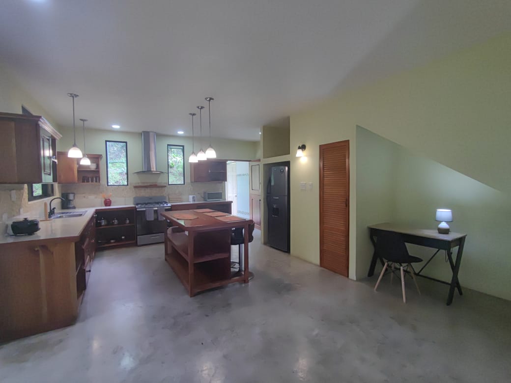 A Lovely, 2 Story, 2-bedroom, 2-bathroom Home Near Lake Arenal in Tronadora  photo 12