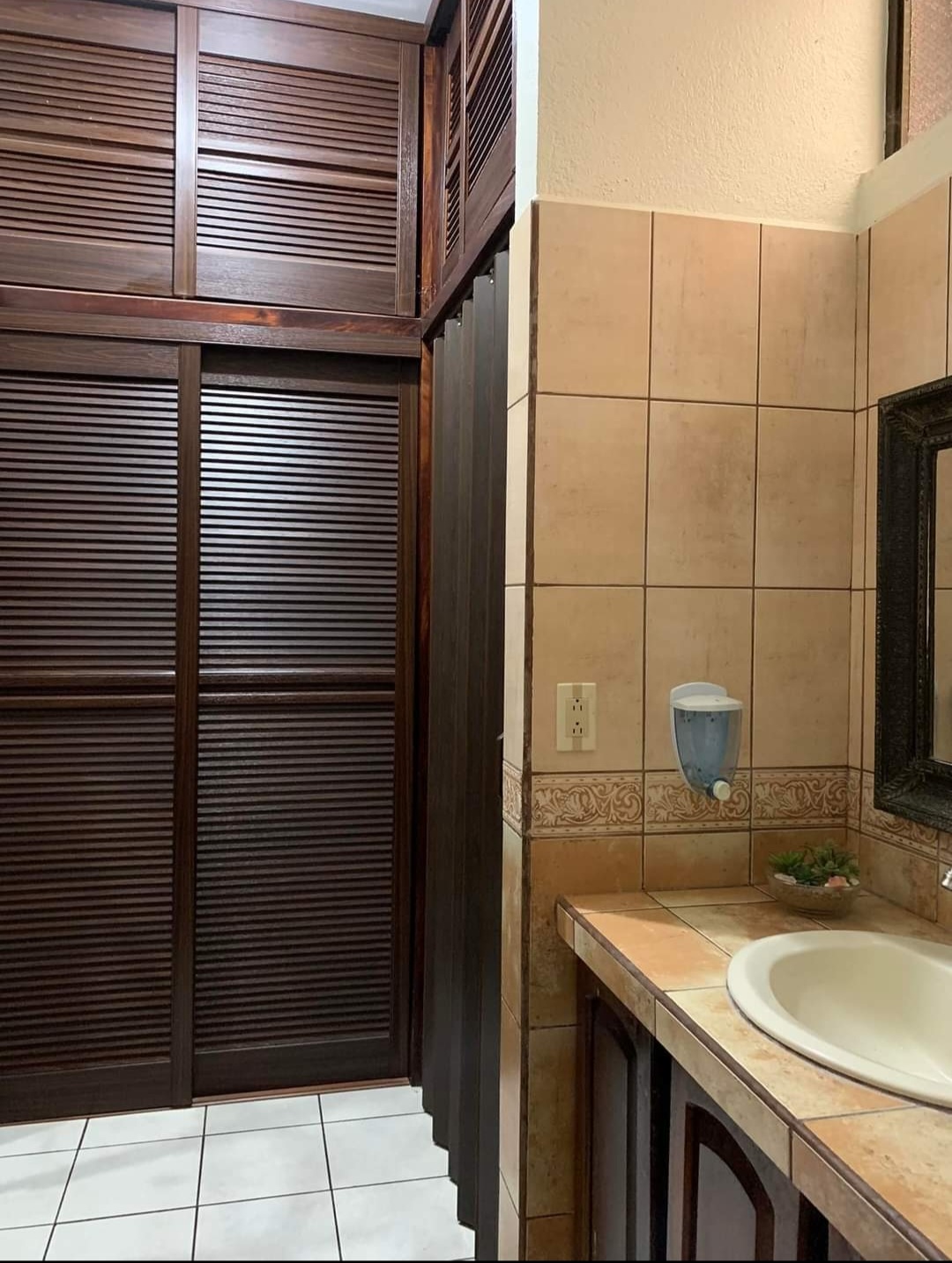 Fantastic 3 BD/2 BA Home in Tilaran’s most Desirable Neighborhood photo 12