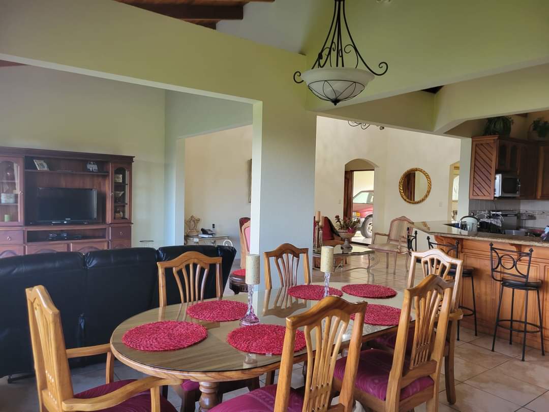 Fully Furnished, Upscale, 4 BD, 2.5 BA, Lake View Home – Parcelas de Quebrada Azul  photo 18