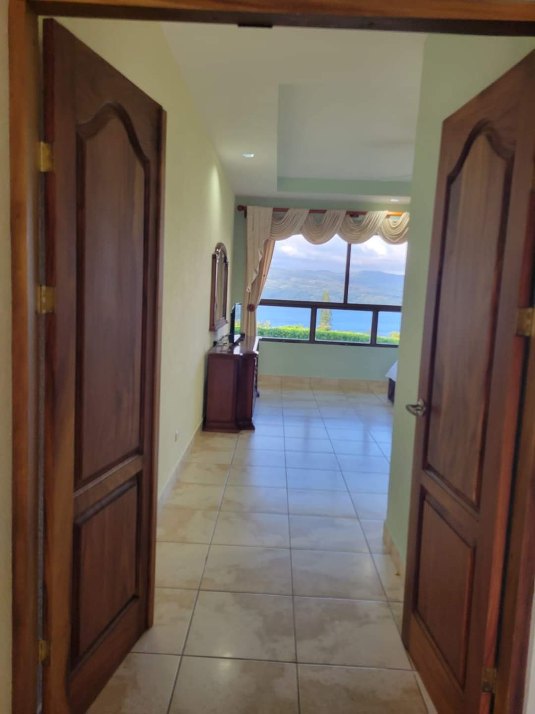 Fully Furnished, Upscale, 4 BD, 2.5 BA, Lake View Home – Parcelas de Quebrada Azul  photo 13