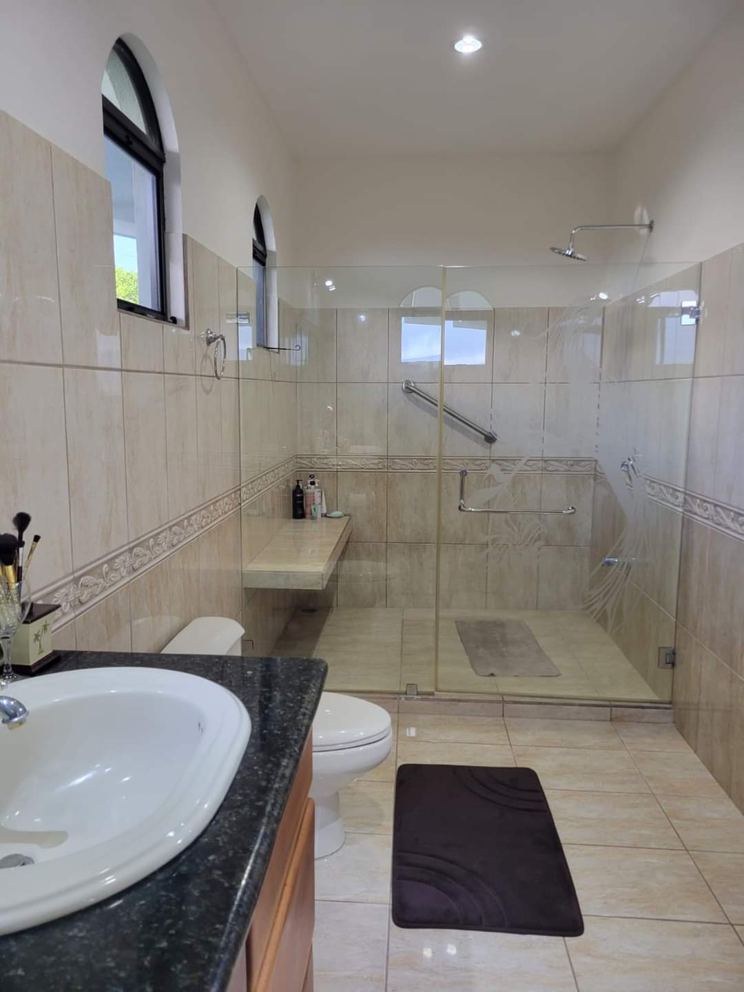 Fully Furnished, Upscale, 4 BD, 2.5 BA, Lake View Home – Parcelas de Quebrada Azul  photo 14