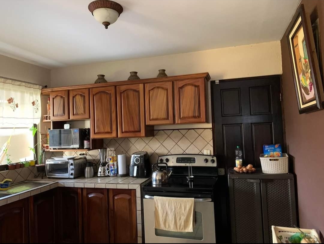 Fantastic 3 BD/2 BA Home in Tilaran’s most Desirable Neighborhood photo 6