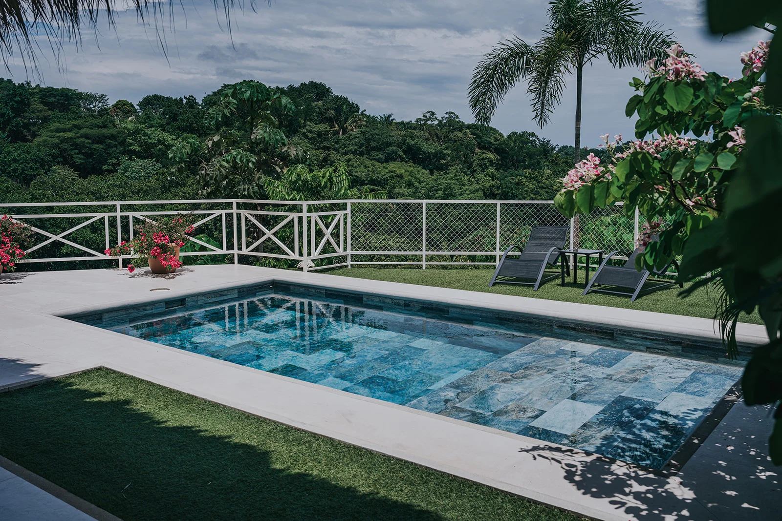 Samara Suits: A Tropical Masterpiece with Ocean View and 3 Lodges for Sale in Sámara photo 3