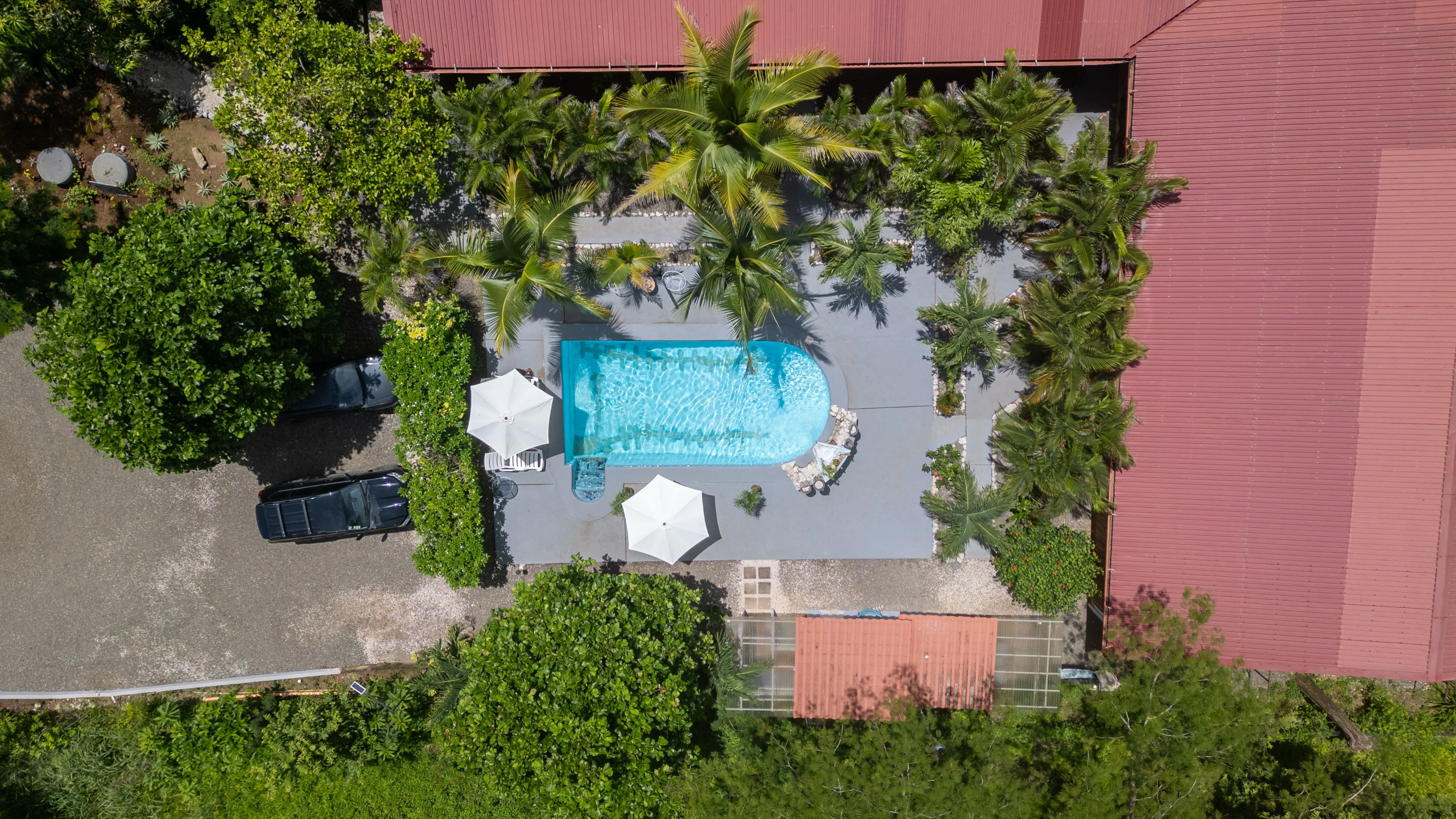 Casa Esperanza: Income generating 4,000 m2 property with 7 units and pool, Villarel Tamarindo photo 1