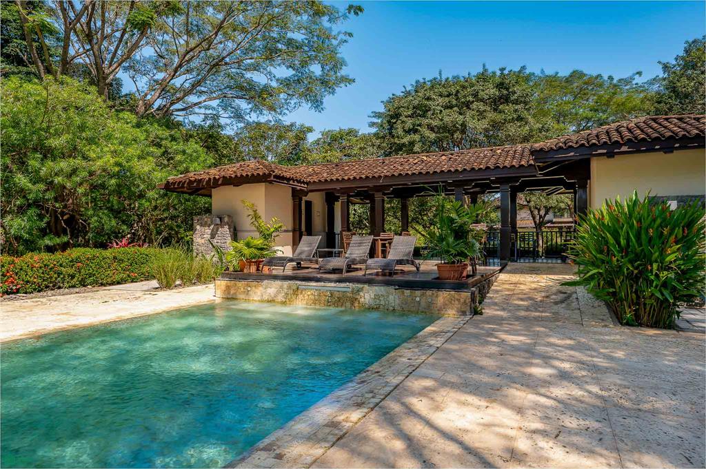 Tamarindo photo 1