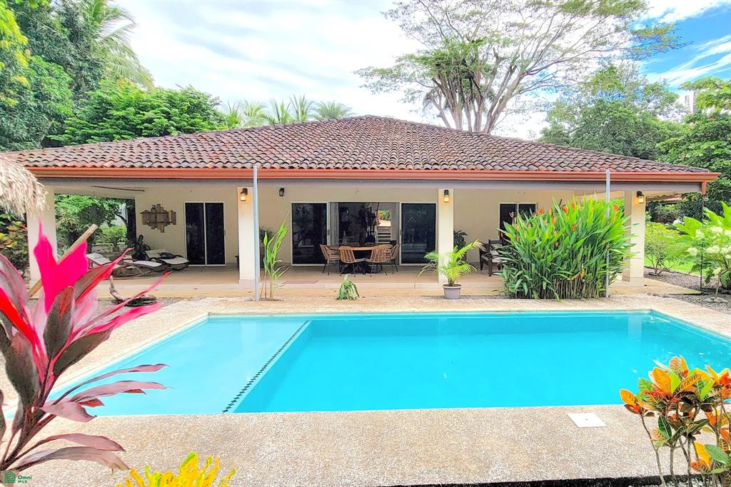 Tamarindo photo 1
