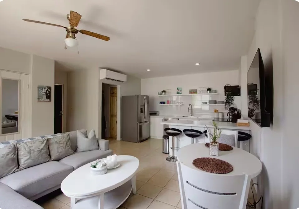 Villa Verde 46: Tropical Elegance in the Heart of Tamarindo – 2 Bed | 2.5 Bath Condo Near the Beach