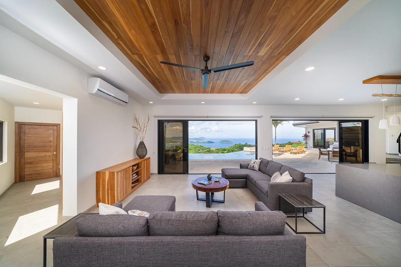 Villa Vista Pacifico: Luxury Ocean-View Estate in Pacific Heights photo 6