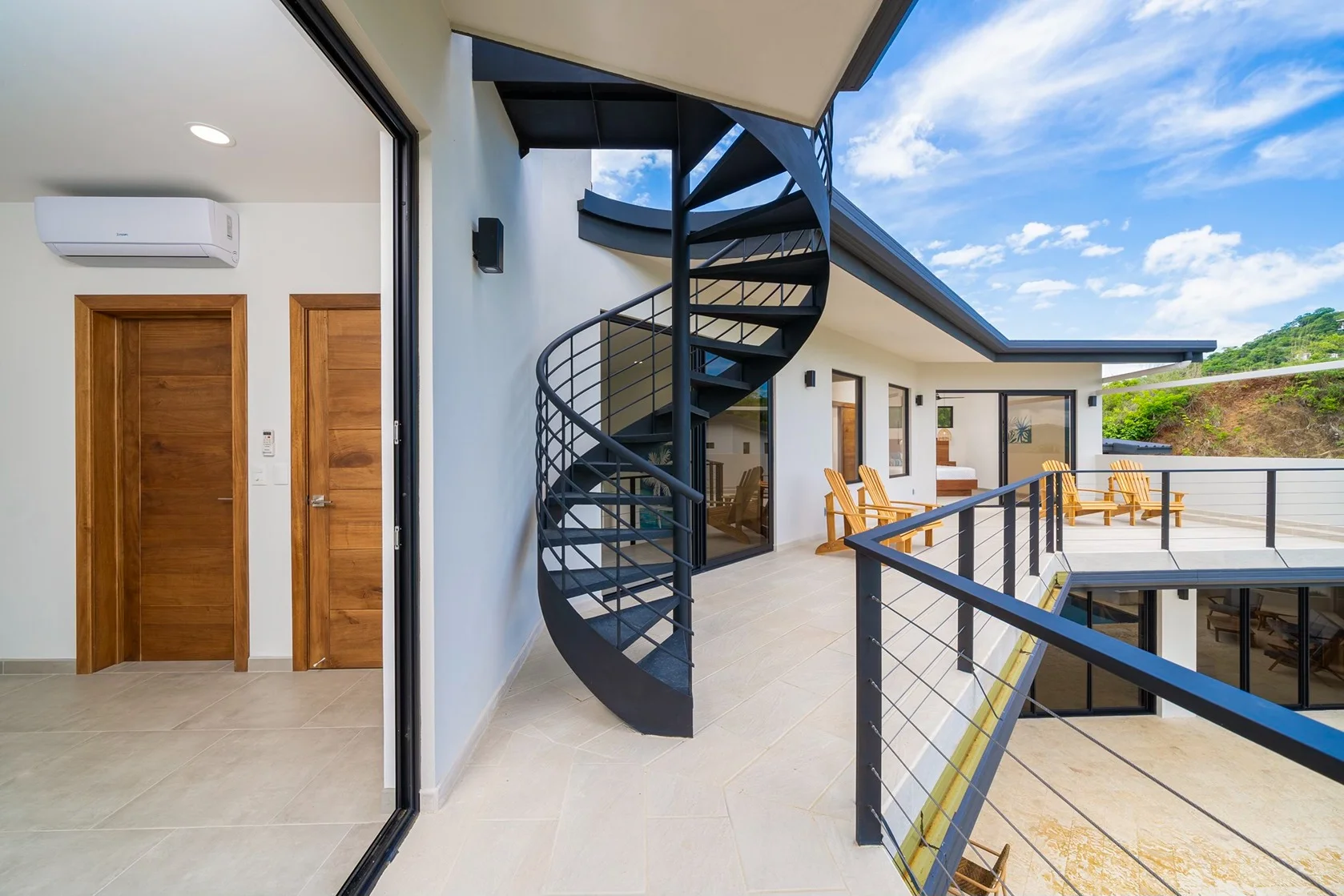 Villa Vista Pacifico: Luxury Ocean-View Estate in Pacific Heights photo 16