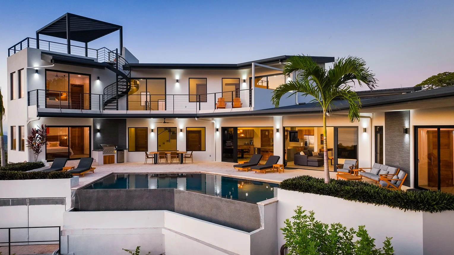 Villa Vista Pacifico: Luxury Ocean-View Estate in Pacific Heights