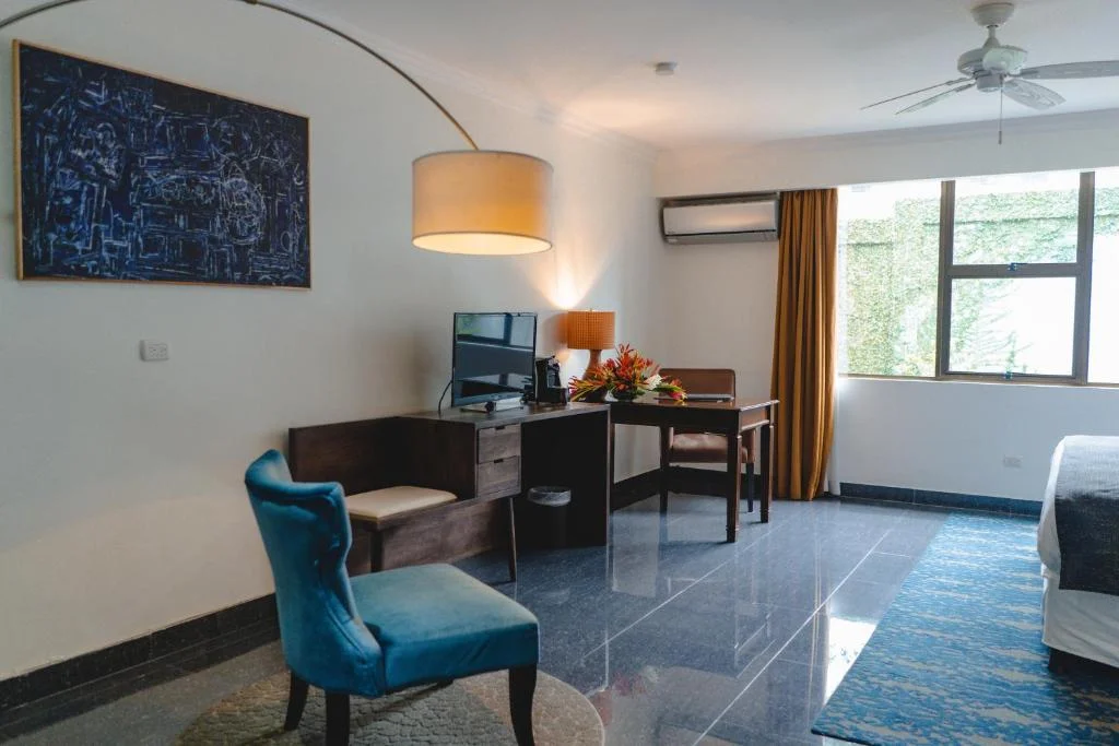 Superior King Room - 4